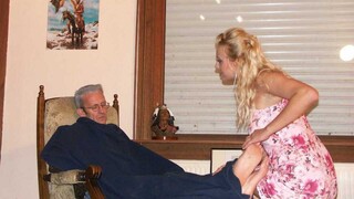 Vicentia's Sensual Body Rub - enjoy the best porn on HD-PORN.ONLINE