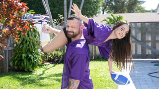 Teen Freya Von Doom Gives Hot Blowjob to Sergeant Miles - enjoy the best porn on HD-PORN.ONLINE