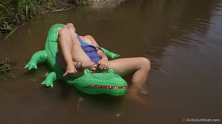 Veronica outdoor sex with toys - Brunette small tits - watch new porn video HD-PORN.ONLINE