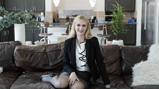 Blindfolded Surprise - enjoy the best porn on HD-PORN.ONLINE